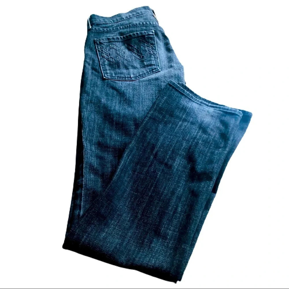 7 for all mankind straight leg. Size 27 inseam 33.